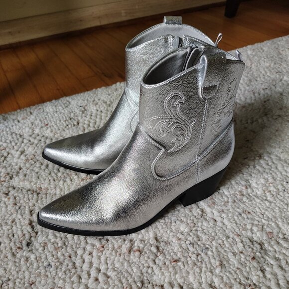 Old Navy Silver Western Boots 9.5 - Picture 1 of 6